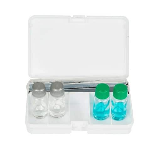 Errecom RK1055 Oil-Test kit, featuring a clear vial with a sample of oil and color-coded reference chart for assessing the condition of refrigerant oil in HVAC/R systems.
