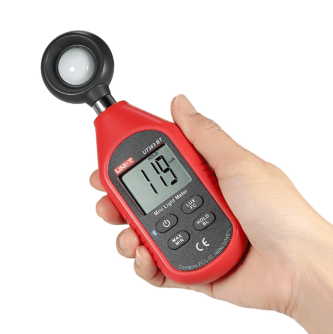 Uni-T UT383BT Bluetooth Mini Digital Light Meter (LUX). A compact and portable light meter with Bluetooth connectivity for accurate illuminance measurements.